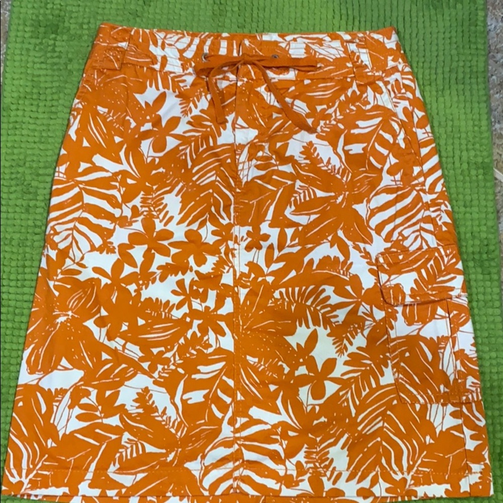 Liz Claiborne skirt orange and white size 4